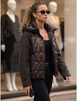 Kurtka damska zimowa pikowana z kapturem brązowa FashionStreet TY5933