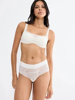 Body Make-Up Illusion Lace - Krátke šortky na tvarovanie kriviek Triumph