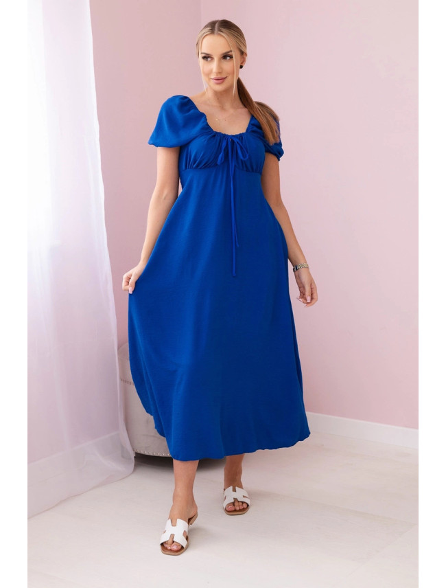 Volánové šaty so zaväzovaním pri výstrihu chrpovo modré