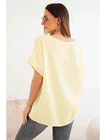 Dámska bavlnená mušelínová blúzka oversize s výstrihom do V a čipkou žltá