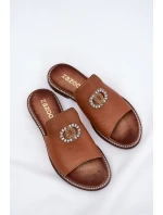 Elegantné dámske kožené papuče s dekoráciou Zazoo 3008 Camel Elegantné dámske kožené papuče s dekoráciou Zazoo 3008 Camel