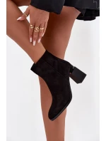 Botki Damskie Z Naturalnego Zamszu Na Słupku Ocieplane D&A CR52-718 Czarne