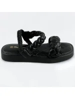 Čierne sandále so zapletenými pásikmi (AF-250)