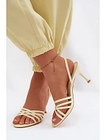 Dámské sandály na podpatku s pásky žluté Velivelle