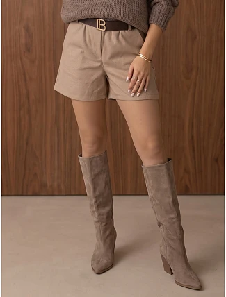 Elegantné dámske šortky s opaskom, béžové, FashionStreet SY0595 Elegantné dámske šortky s opaskom, béžové, FashionStreet SY0595