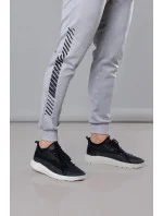 Svetlosivé pánske teplákové nohavice s potlačou (8K178-2) Svetlosivé pánske teplákové nohavice s potlačou (8K178-2)