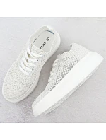 Dámske šnurovacie topánky na platforme biele Vinceza 17371