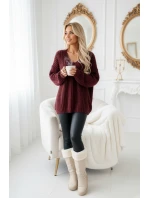 661-1 Teplý oversize sveter s vlnenou väzbou a výstrihom do V - bordový