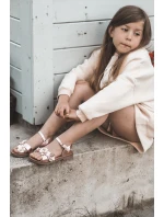 Sandałki Dziecięce Ozdobione Kwiatkami Zapinane Na Rzep Różowe Fagossa