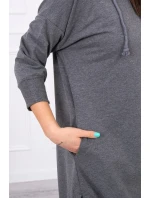 Šaty s kapucňou a dlhším chrbtom v grafitovej farbe Šaty s kapucňou a dlhším chrbtom v grafitovej farbe