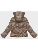 Dámska krátka bunda karamelovej farby s odnímateľnou kapucňou S'West (B8228-101) Dámska krátka bunda karamelovej farby s odnímateľnou kapucňou S'West (B8228-101)