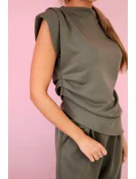 Asymetrická blúzka + nohavice khaki