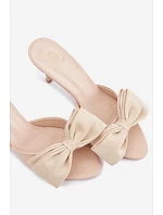 Dámské lodičky na jehlovém podpatku s mašlí Béžové Jelessa