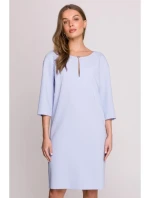 S394 Voľné šaty s výstrihom s kľúčovou dierkou - svetlomodré