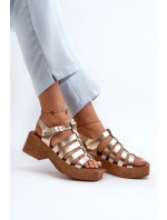 Sandále na podpätku model 198812 Krok v štýle Sandále na podpätku model 198812 Krok v štýle