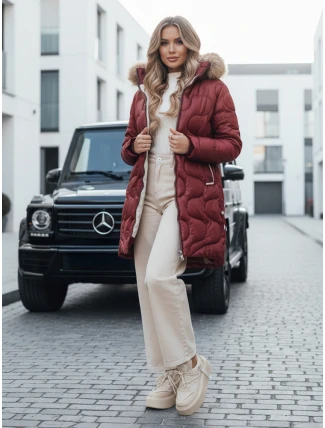 Dámska zimná bunda VIRELIA prešívaná bunda s kapucňou bordová FashionStreet TY4935 Dámska zimná bunda VIRELIA prešívaná bunda s kapucňou bordová FashionStreet TY4935