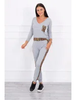 Sada s leopardím potlačou sivá