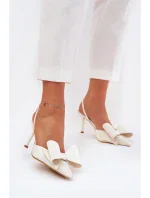 Lodičky s ihlovým podpätkom model 209421 Krok vo veľkom štýle