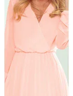 ISABELLE - Plisované dámske šaty v broskyňovej farbe s dekoltom a dlhými rukávmi 313-2