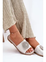 Klapki Damskie Na Płaskim Obcasie Z Ozdobą S.Barski KV51-013 Srebrne