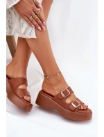 Klapki Damskie Na Koturnie I Platformie Z Klamrami Camel Nitarelia