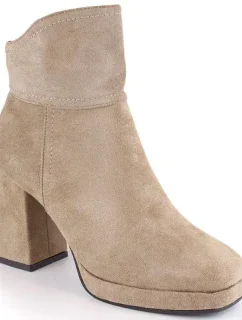 Dámske zateplené semišové čižmy na podpätku W SAN24B béžové - M.Daszynski