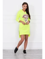 Šaty s dlhším chrbtom a farebnou neónovou potlačou