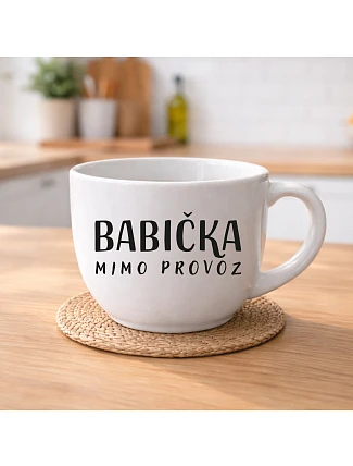 BABIČKA MIMO PREVÁDZKY – keramický hrnček 400 ml BABIČKA MIMO PREVÁDZKY – keramický hrnček 400 ml