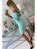 Priliehavé šaty s véčkovým výstrihom mint