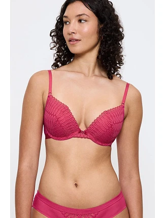 Model Push-up 229321 od značky Triumph Model Push-up 229321 od značky Triumph