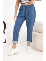 Dámske nohavice s ohrnutou nohavicou a opaskom tmavý denim