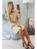 Šaty so zvislými volánmi béžovej