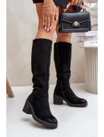 Topánky na podpätku model 202103 Krok vo veľkom štýle Topánky na podpätku model 202103 Krok vo veľkom štýle