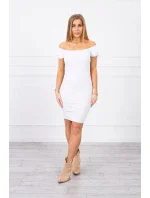 Pruhované šaty s volánikmi bielej