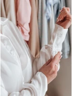 Elegantná dámska saténová oversize košeľa SATINIA white FashionStreet DY0449