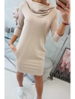 Šaty s kapucňou a vreckami béžovej Šaty s kapucňou a vreckami béžovej