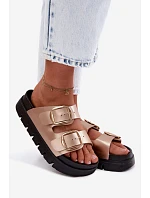 Dámské platformové nazouváky s přezkami Lee Cooper LCW-26-35-4462L Zlaté