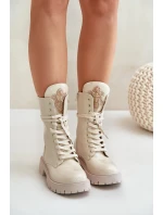 Lakovaná zateplená členková obuv Workery s dekoráciou Beige Kelilea Lakovaná zateplená členková obuv Workery s dekoráciou Beige Kelilea