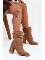 Prírodné nubukové čižmy na podpätku so stláčaním Zazoo 4216 beige Prírodné nubukové čižmy na podpätku so stláčaním Zazoo 4216 beige