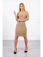 Ťavie šaty so širokými ramienkami