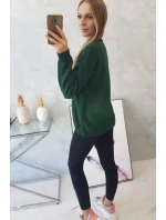 Sveter s výstrihom do V tmavo zelený Sveter s výstrihom do V tmavo zelený