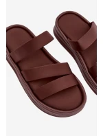 Materiálové dámské pantofle na platformě s pásky čokoládové Liorine