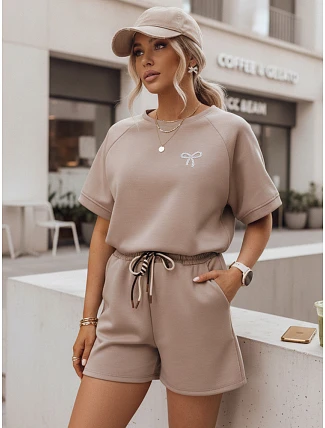 Dámsky letný set s motýľom z mäkkej viskózy v moka farbe FashionStreet AY1190 Dámsky letný set s motýľom z mäkkej viskózy v moka farbe FashionStreet AY1190