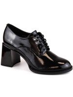 Vinceza W JAN295A čierna lakovaná obuv s ozdobným stĺpikom