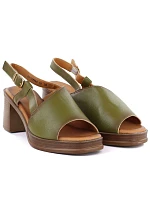 Dámske kožené sandále na podpätku zelené Vinceza 26-39994