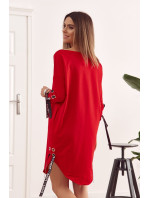 Asymetrické oversize šaty s červenou kravatou