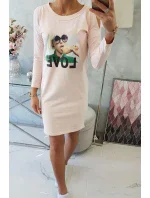 Šaty s potlačou lásky v púdrovo ružovej farbe Šaty s potlačou lásky v púdrovo ružovej farbe