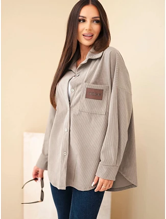 Dámska košeľa z bavlneného manšestru v oversized strihu s vreckami a dlhými rukávmi, farba fango zelená Dámska košeľa z bavlneného manšestru v oversized strihu s vreckami a dlhými rukávmi, farba fango zelená