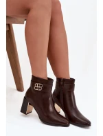 Dámské kotníkové boty na podpatku s páskem a zlatým detailem čokoládové Galinne