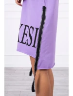 Šaty s kapucňou a potlačou fialovej